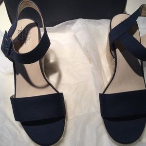 Life Stride espadrille wedge sandal new, never worn, no tag